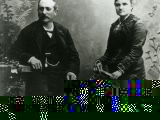 Irene Rocas i Joan Bassa es van casar l'any 1881. La seva primera foto com a parella, se la varen fer a casa del retratista, en aquest cas a Barcelona, segurament abans d'embarcar-se en el seu llarg viatge de noces cap a Amèrica, on el seu marit hi tenia
