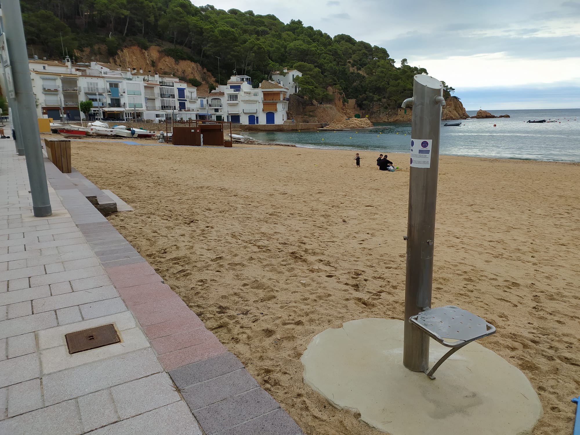 Dutxes, rentapeus i lavabos platges Calella de Palafrugell, Tamriu i Llafranc