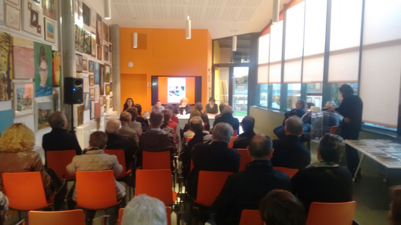 Tom Sharpe Sala Polivalent