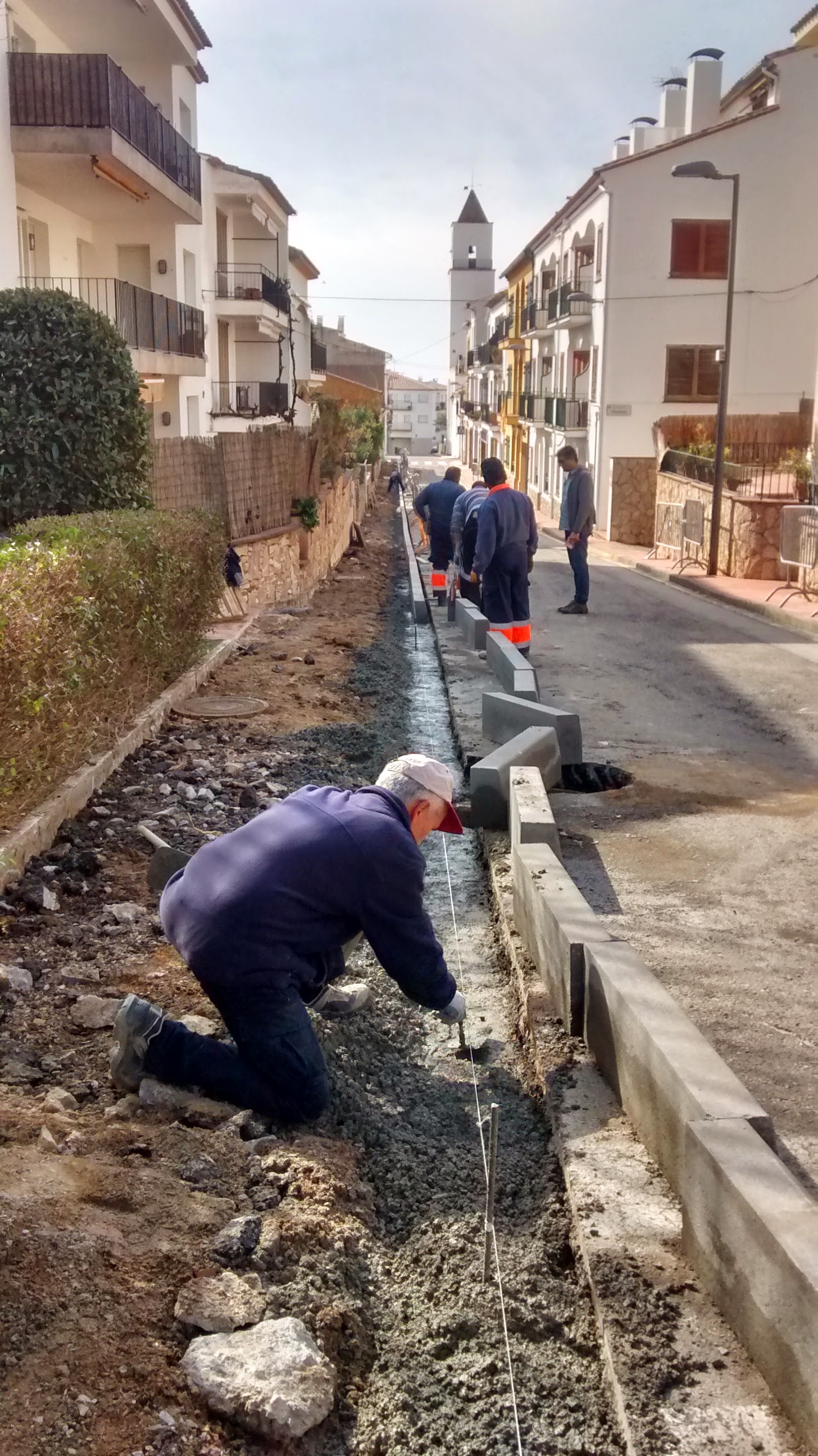 voreres pl Esglesia de Calella