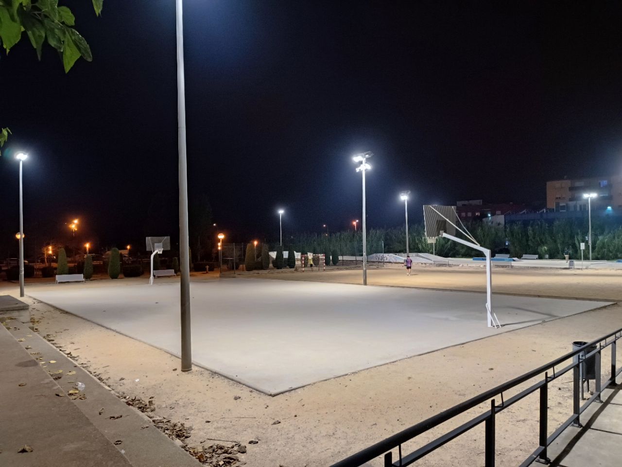 Llums palça Onze de setembre, àrea de Serveis Municipals,  Ajuntament de Palafrugell