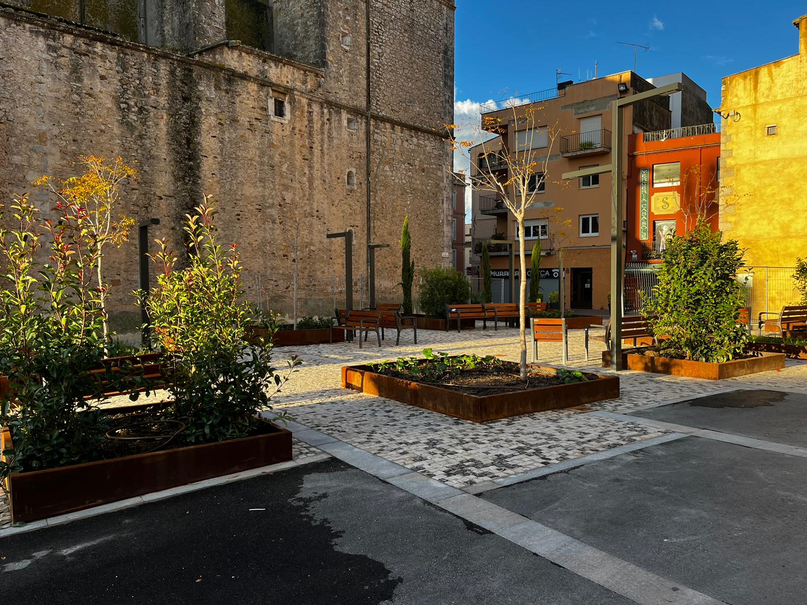 Finalització obres plaça del Priorat de Santa Anna, Ajuntament de Palafrugell