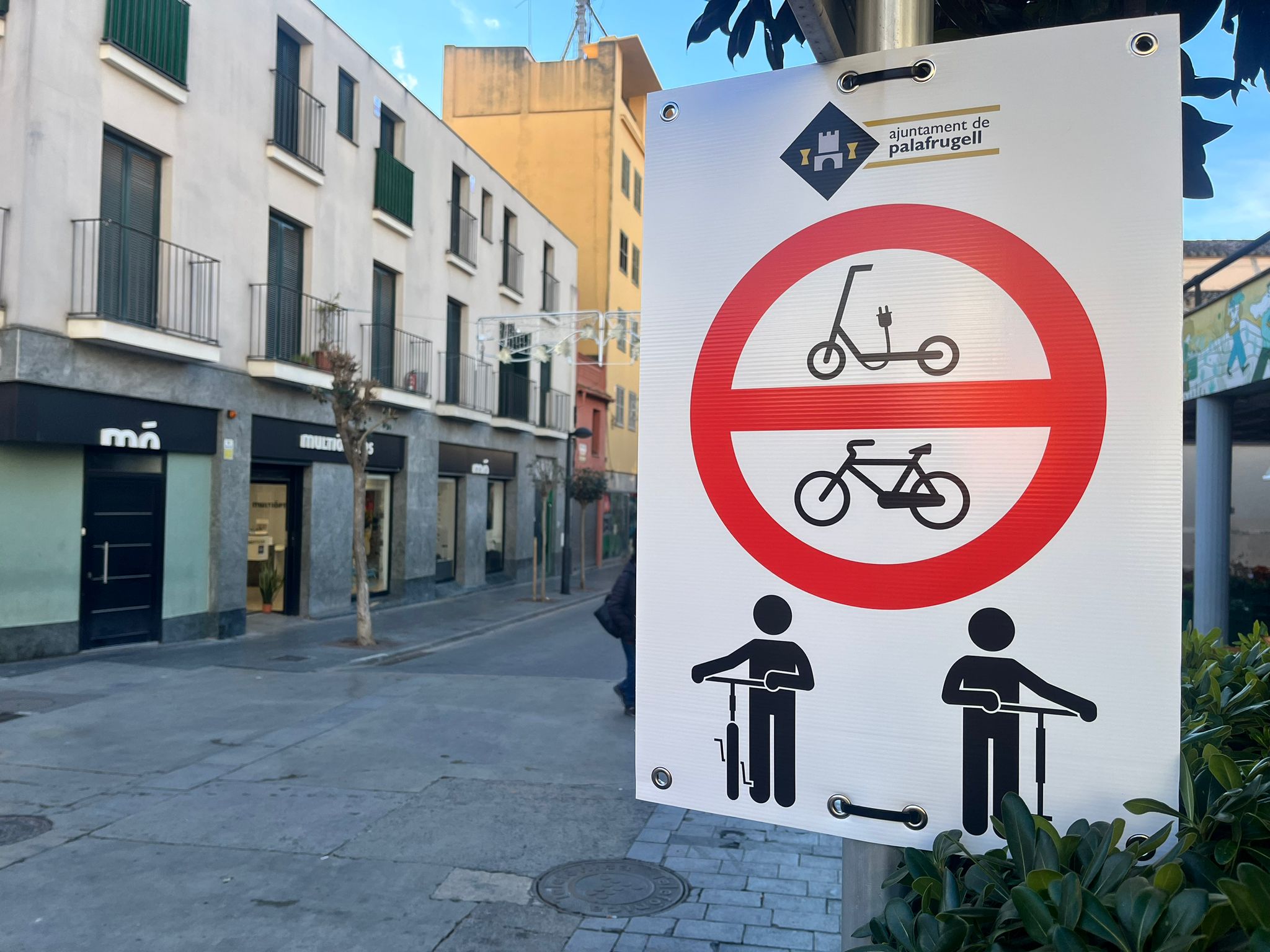 Prohibició patinets i bicicletes carrers del centre, Ajuntament de Palafrugell